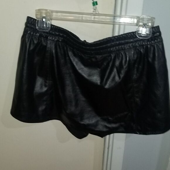 BLANKNYC Denim Faux Leather  Waist Shorts small - Picture 6 of 11